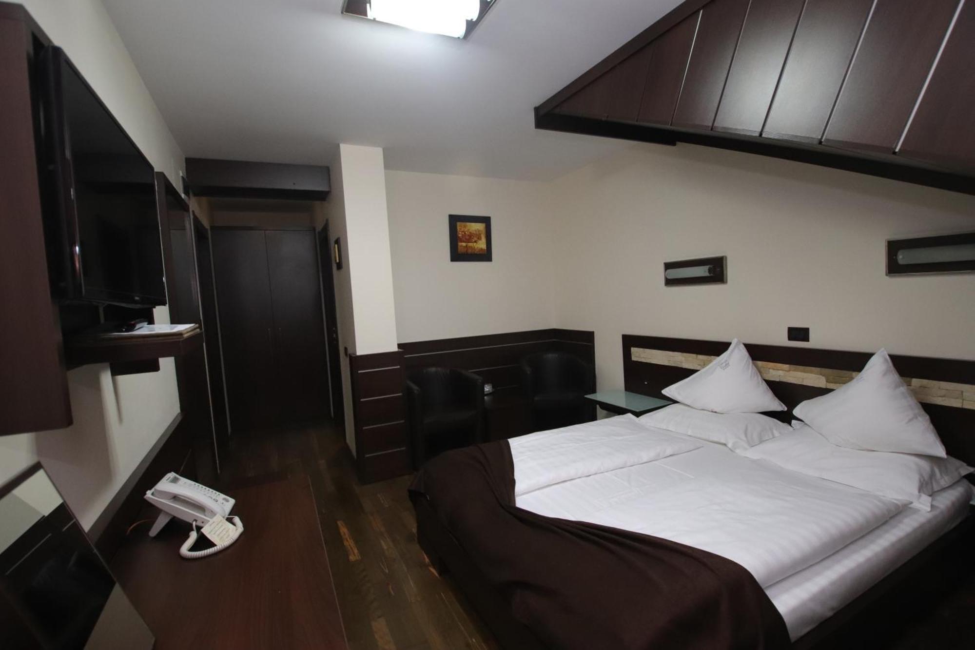 Complex Cochet Hotel Busteni Ngoại thất bức ảnh