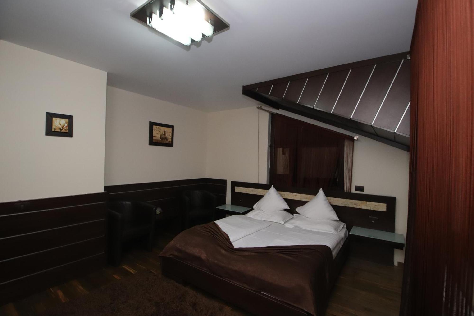 Complex Cochet Hotel Busteni Ngoại thất bức ảnh