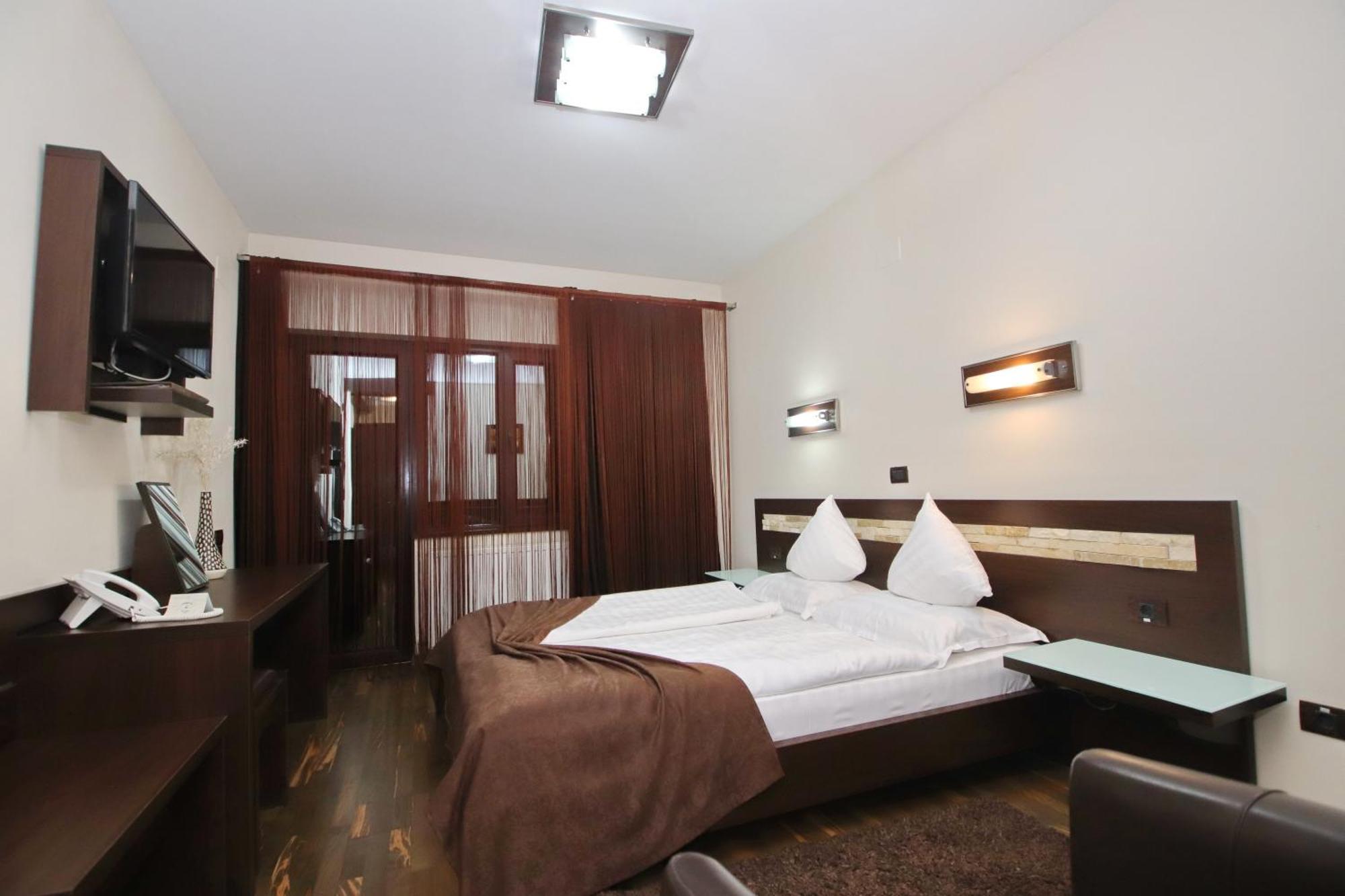 Complex Cochet Hotel Busteni Ngoại thất bức ảnh