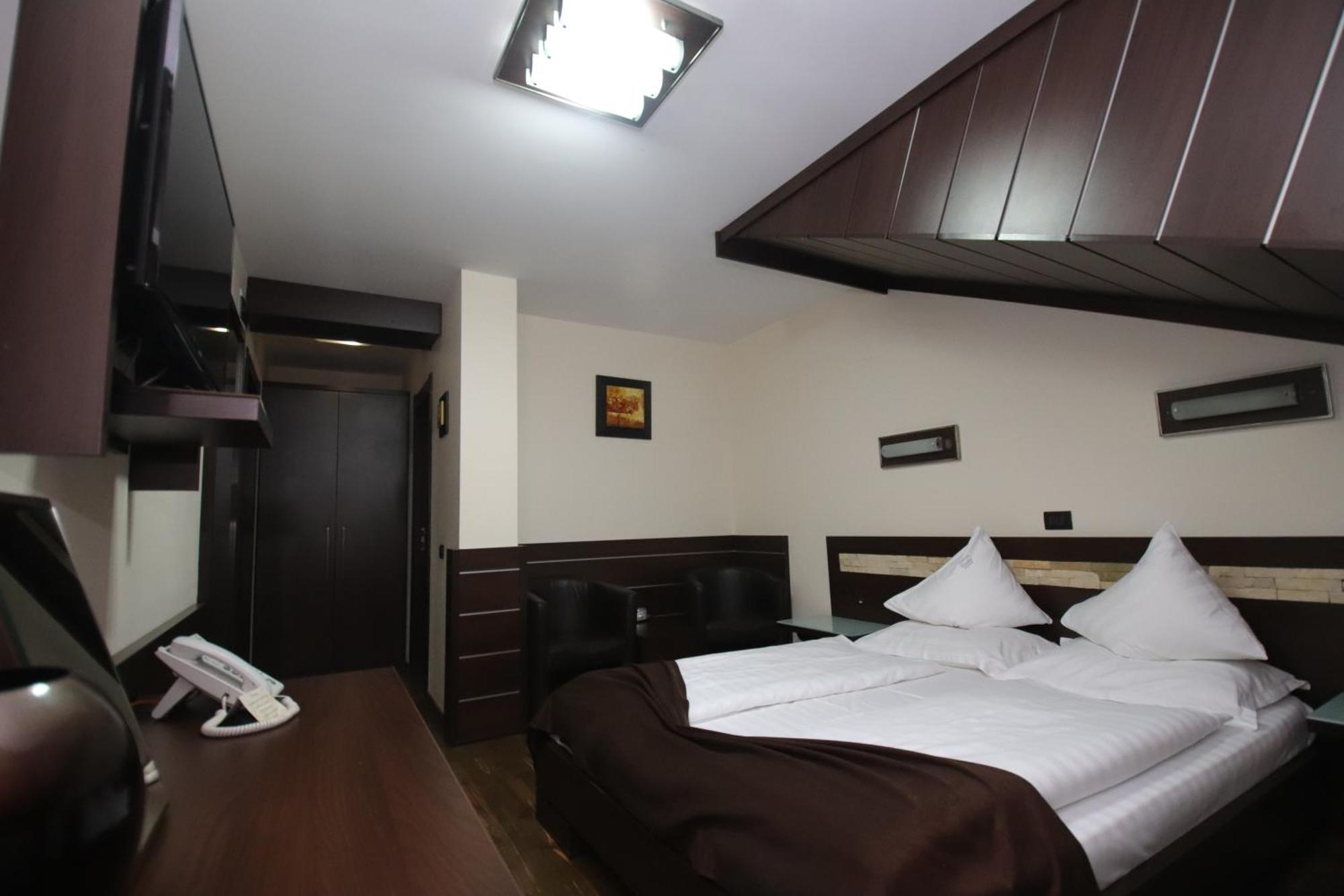 Complex Cochet Hotel Busteni Ngoại thất bức ảnh